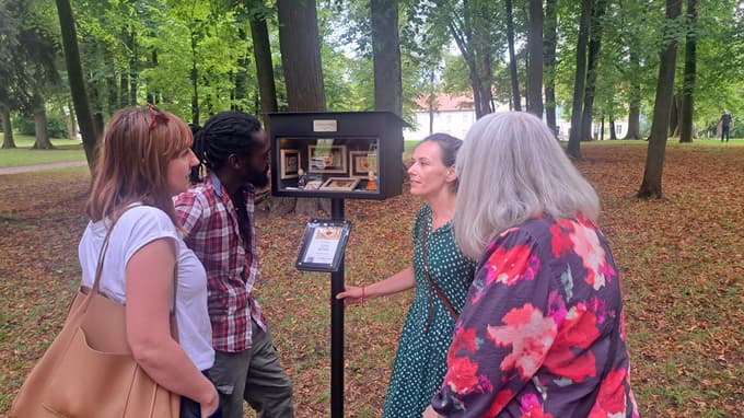 Galerija Frida v parku: Zlatka Strgar, Tjaša Rener, Petra Čeh in Patrick Nii Okanta Ankro