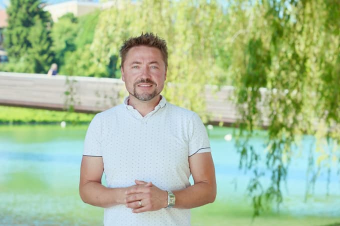 Maribor - Ljudje - Intervjuji - Portret - Emil Juvan, dekan in profesor na Turistici v Portorožu -