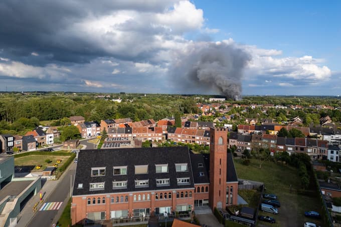 (FOTO in VIDEO) Glavni oder svetovno znanega festivala Tomorrowland dva dni pred pričetkom zajel velik požar