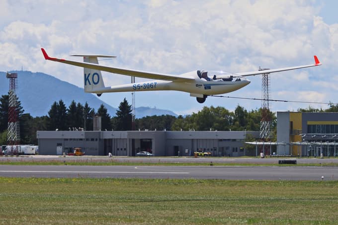 V Mariboru tekmuje 29 jadralnih letal s piloti iz celotne Slovenije.