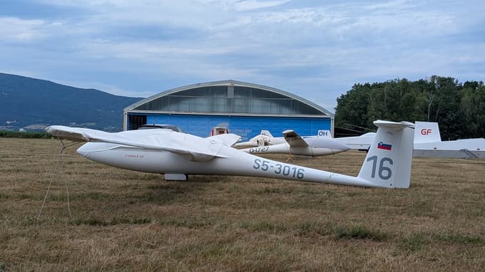(FOTO) Državno prvenstvo: Vzletajo s pomočjo motorja, nato ga ne potrebujejo več