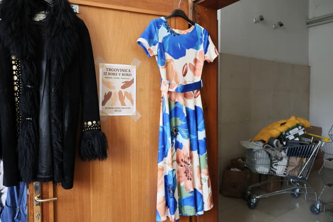 (DOBRA ZGODBA) Brezplačna trgovina Iz roke v roko se seli v Melje