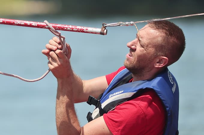 Ena od nalog na tekmovanju je izdelava enojne reševalne zanke.