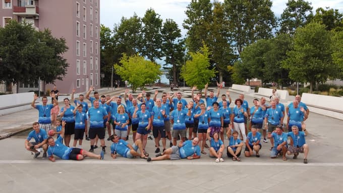 Kolesarska tura iz Ožbalta do morja: Slabo vreme ni odgnalo 45 kolesark in kolesarjev