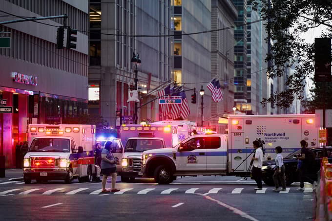 (FOTO) Moški iz Las Vegasa v newyorški stolpnici ubil več ljudi, obstaja posnetek storilčevega prihoda