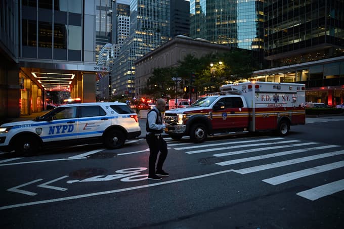 (FOTO) Moški iz Las Vegasa v newyorški stolpnici ubil več ljudi, obstaja posnetek storilčevega prihoda