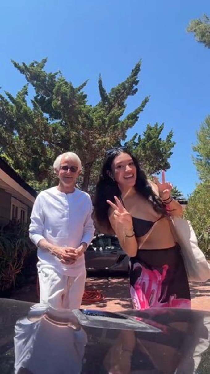 (FOTO) Nekateri se zgražajo, a mlada Diana ima 51 let starejšega fanta: "Bil mi je privlačen, poln življenja"