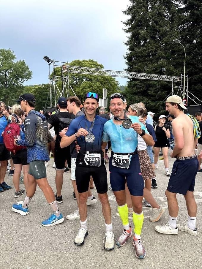 Peter Mertelj in Tadej Zel na cilju