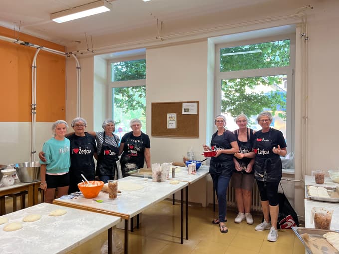 69 metrov štrudla za 69. Koroški turistični teden