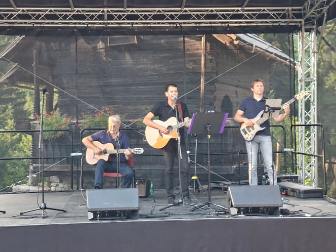 Folkrola, nastop pri Prežihovi bajti