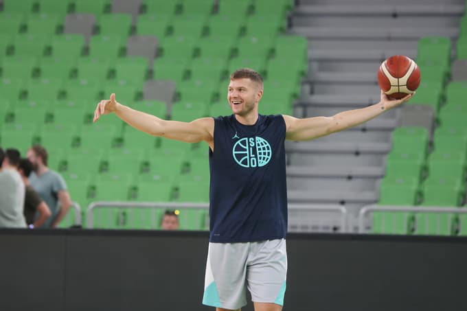 Z reprezentanco znova trenira tudi Edo Murić.