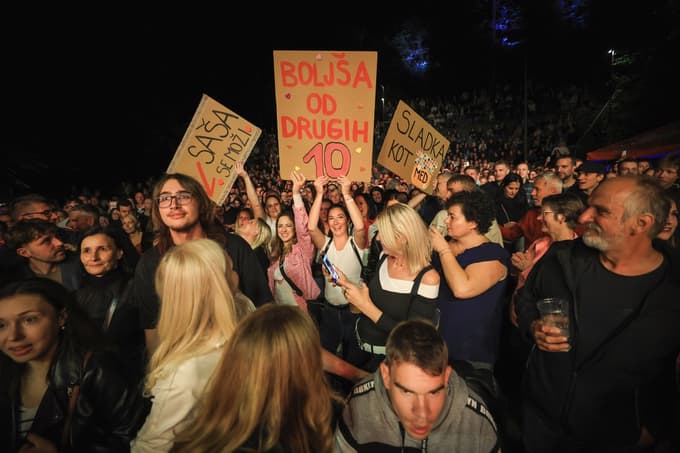 "V osnovi še zmeraj trdim, da smo Mi2 rock'n'roll zabavljaški bend. Smo idealen bend za rock'n'roll veselice," trdi Tone Kregar.