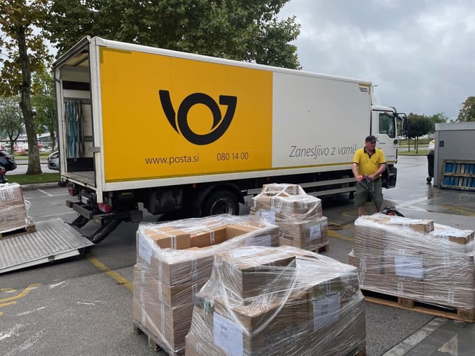 Dostava potrebščin v skladišče.