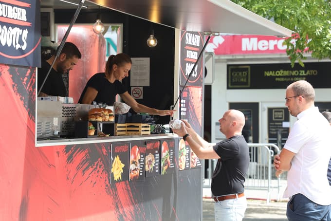 (FOTO) Okusi sveta na enem trgu: Maribor gosti sedmi Street Food Market