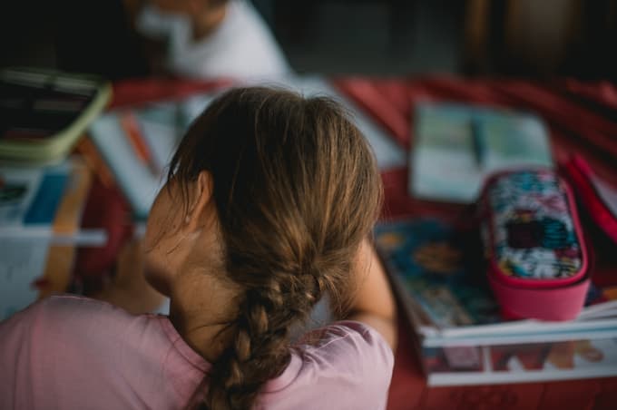 Jesen je tu in šolske klopi so spet polne.