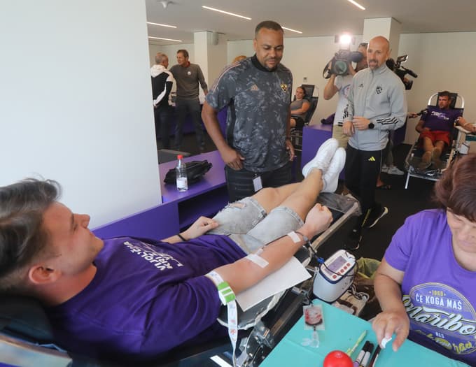 Krvodajalska akcija v Ljudskem vrtu. Bivši kapetan Martin Milec: "Dajmo spet podret en rekord."