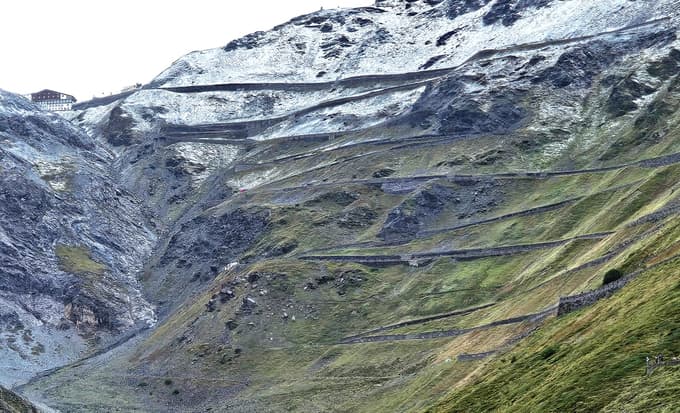 (FOTO) Vzpon na Stelvio: Sneg avgusta, božanski razgledi in špageti brez okusa
