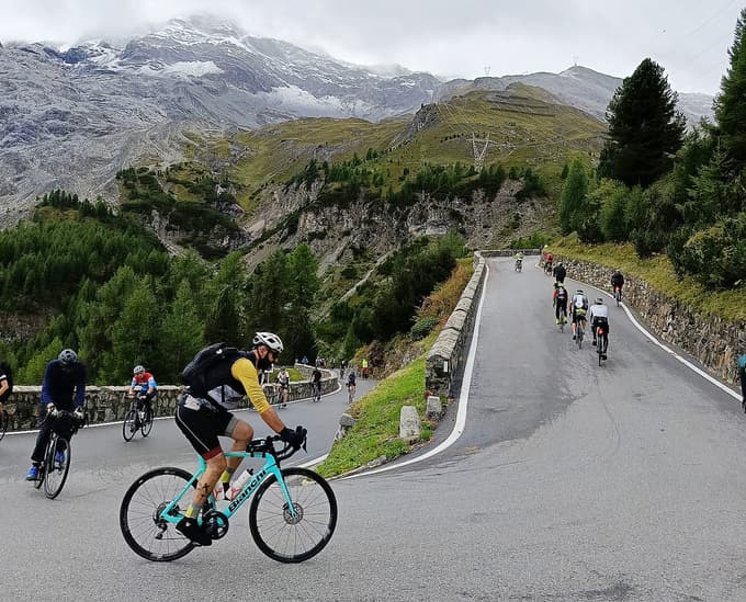(FOTO) Vzpon na Stelvio: Sneg avgusta, božanski razgledi in špageti brez okusa