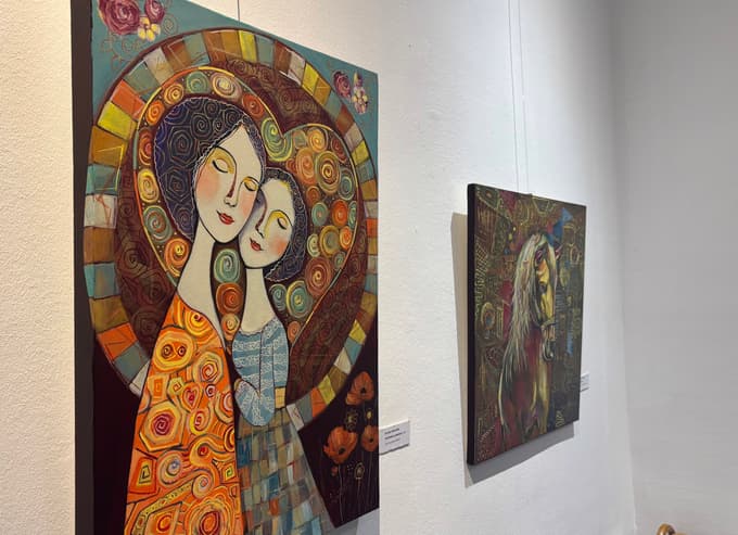 Po ustvarjalnem premoru je Silvija Verovnik naslikala nova dela.