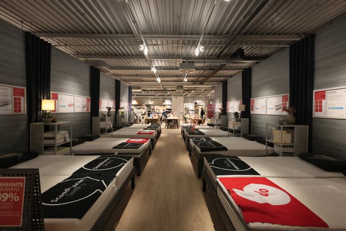 (FOTO) Trgovec skandinavskih korenin v Mariboru odprl svojo prvo trgovino velikega formata v Sloveniji