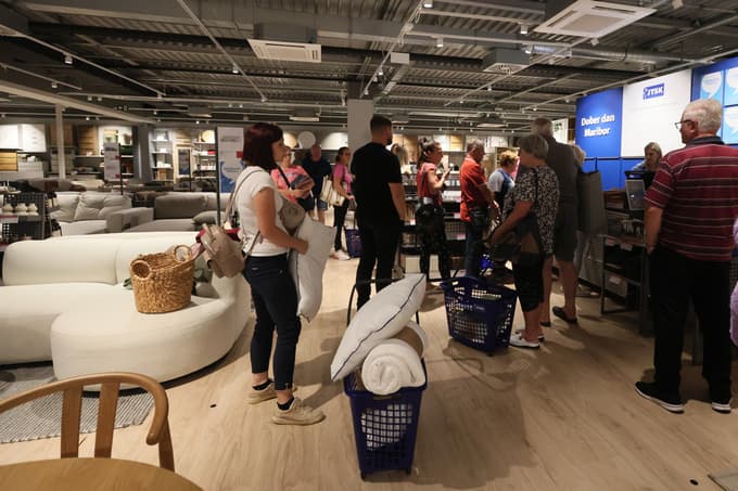 (FOTO) Trgovec skandinavskih korenin v Mariboru odprl svojo prvo trgovino velikega formata v Sloveniji