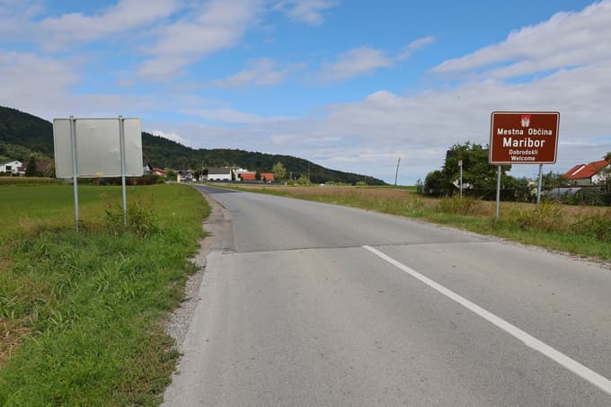 (FOTO) Dobra novica za kolesarje in pešce na cesti med Razvanjem in Pivolo