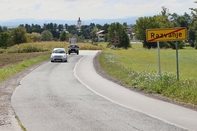 (FOTO) Dobra novica za kolesarje in pešce na cesti med Razvanjem in Pivolo