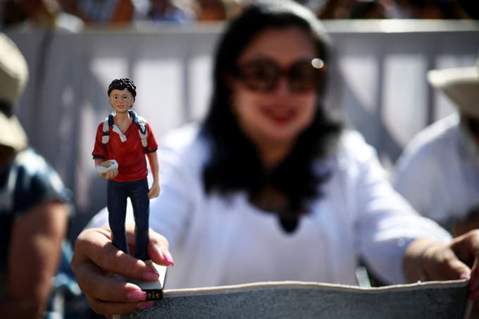 (FOTO) Papež Carla Acutisa kot prvega milenijca razglasil za svetnika