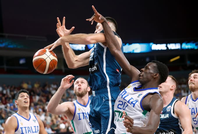 (ODZIVI) Luka Dončić odpeljal Slovenijo v četrtfinale: Imamo kemijo in vzdušje, moramo verjeti