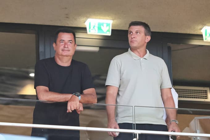 Sergej Jakirović se v Maribor očitno rad vrača. Nazadnje si je v družbi svojega šefa ogledal štajerski derbi v prvem krogu letošnje sezone.