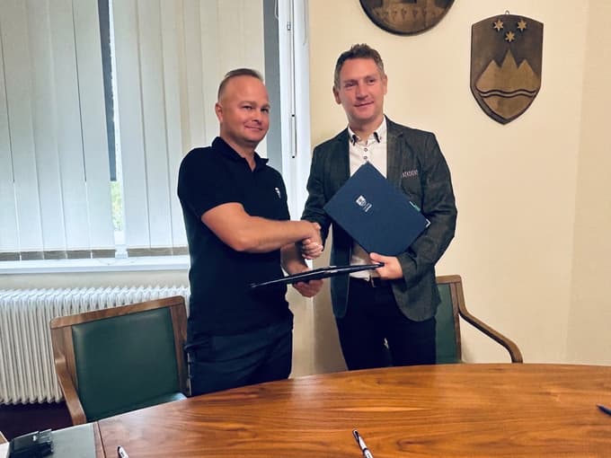 Pogodbo sta podpisala župan Občine Ormož Danijel Vrbnjak in direktor podjetja Bolkop d.o.o., Aleksander Bolcar