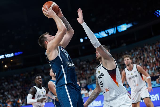 (ODZIVI) Oprostite, Nemci, ker so Slovenci tako umazani: Zgovorno selektorjevo sporočilo po izpadu iz Eurobasketa