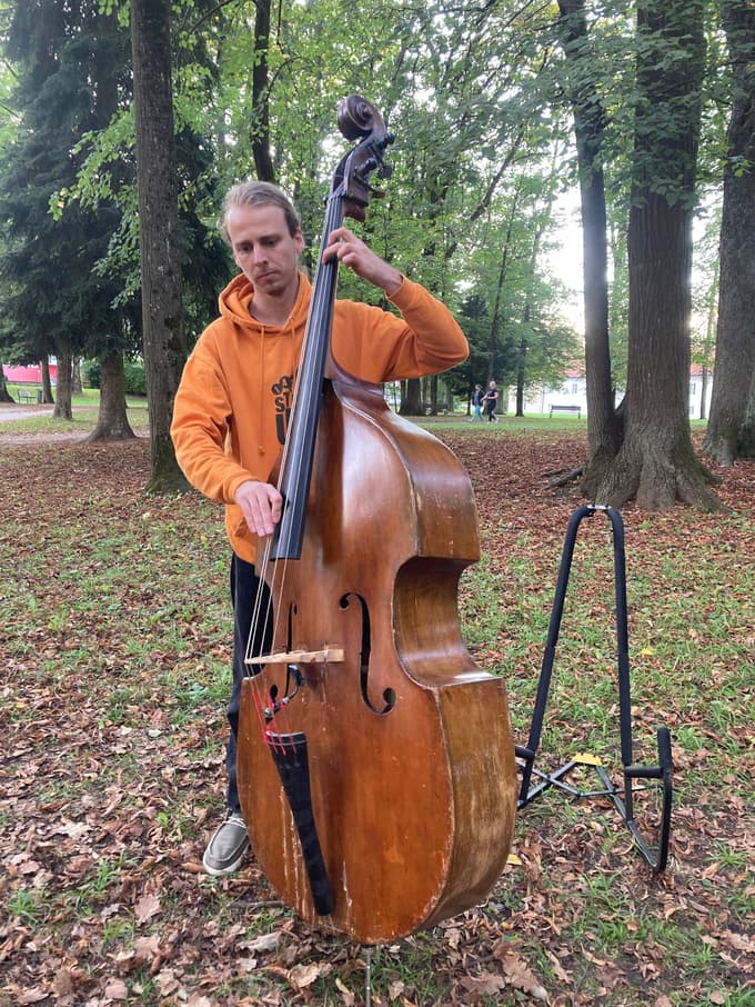 Oskar Kolar ob odprtju razstave Vedrana Ružića