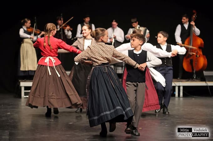 (FOTO) Iz malega zraste veliko: Petnajst let mariborske otroške folklorne skupine