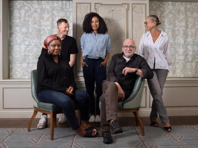 Letošnja žirija: Ayọ̀bámi Adébáyọ̀, Chris Power, Kiley Reid, Roddy Doyle in Sarah Jessica Parker.