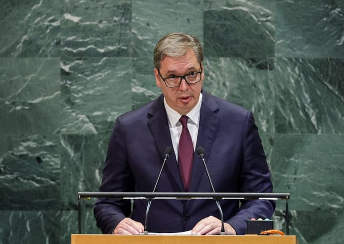 Vučić bi z obiskom Zelenskega tvegal