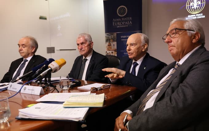 O centru so spregovorili tudi na tiskovni konferenci. 