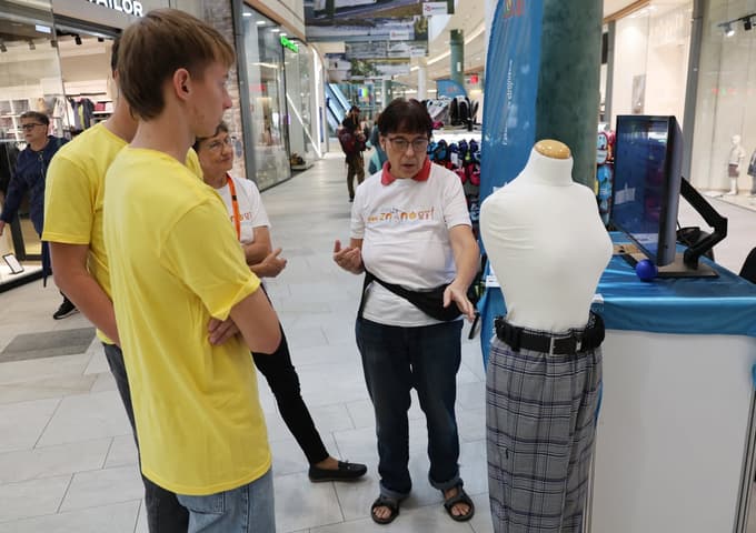  

Delavnice, demonstracije, razstave, nagradne igre in kvize so jih fakultete Univerze v Mariboru postavile na voljo.