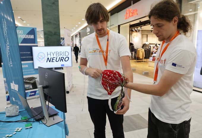 Maribor - Europark - Noč raziskovalcev - študenti - fakultete