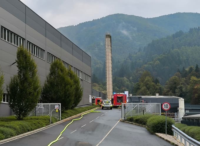 (FOTO) Požar v Rušah: Intervencija še poteka, požar je lokaliziran