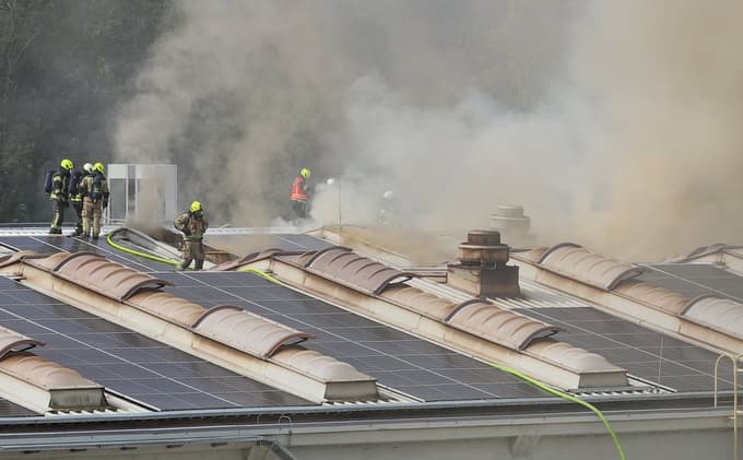 (FOTO) Požar v Rušah: Intervencija še poteka, požar je lokaliziran