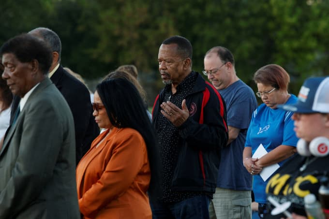 Strelski napad na mormonsko cerkev v ameriškem Michiganu zahteval najmanj štiri življenja