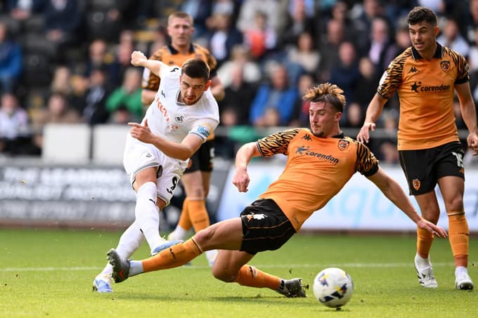 Žan Vipotnik je pokazal, zakaj je prvi strelec druge angleške lige. 