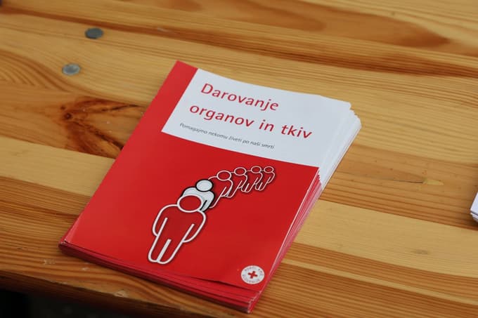 (FOTO) Krvodajalska akcija Častim pol litra: Mladi se odzivajo, a kako vzpodbuditi delovno aktivno populacijo?