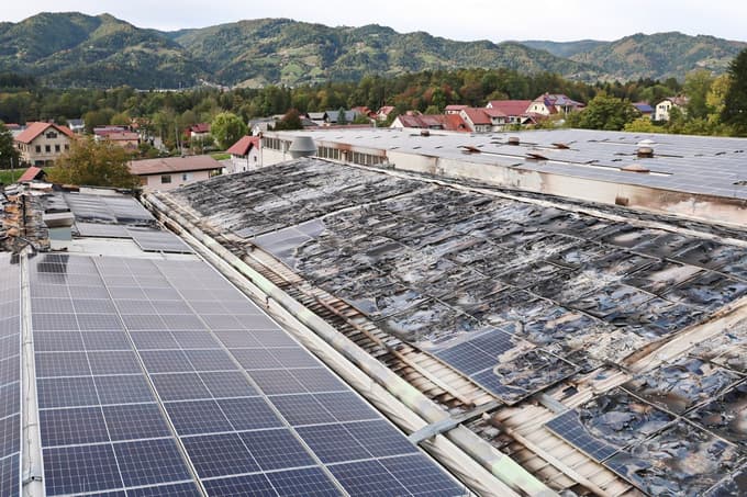 (FOTO) Po požaru v Rušah usoda dveh podjetij visi na nitki: Kaj je ob obisku povedal minister Han?