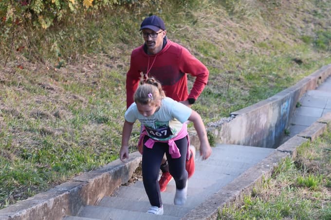 (FOTO) Nočni tek na Kalvarijo: Zmagovalec je vsak, ki pride na vrh