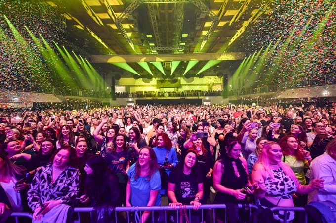 (FOTO) Zabava za zgodovino: Na Popstars šovu v Dvorani Tabor je "čagala" tudi mama Luke Dončića