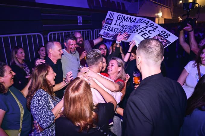 (FOTO) Zabava za zgodovino: Na Popstars šovu v Dvorani Tabor je "čagala" tudi mama Luke Dončića