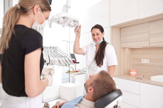 Ob 12:00 uri sem imel termin pri zobozdravniku. Ponovno nisem šel...