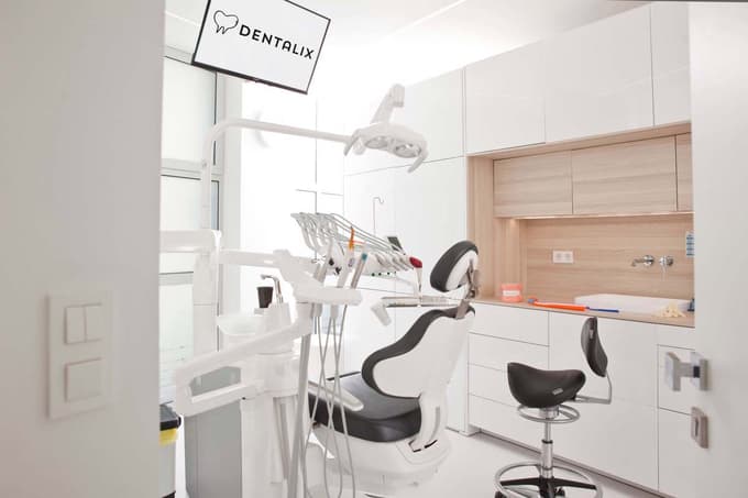 Ob 12:00 uri sem imel termin pri zobozdravniku. Ponovno nisem šel...